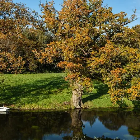 Semesterbostad The Casterton Grange Estate *