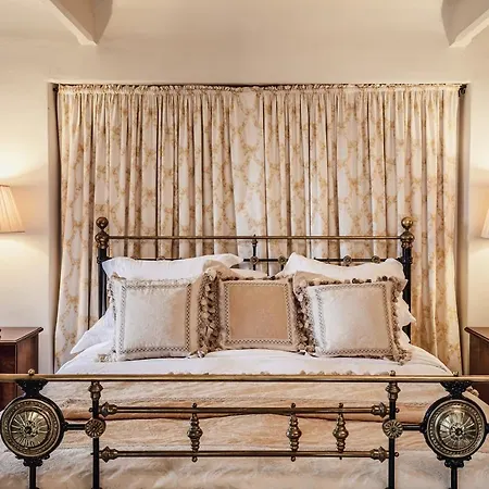 Semesterbostad The Casterton Grange Estate *