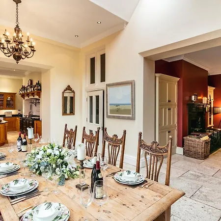 The Casterton Grange Estate * カークビー・ロンズデール