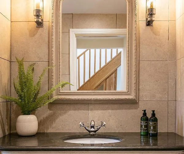 The Casterton Grange Estate Holiday home